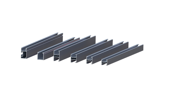 قضبان تركيب الألواح الشمسية المصنوعة من الألومونيوم الكهروضوئي الطبيعي AL6005 حوامل السقف المعدني